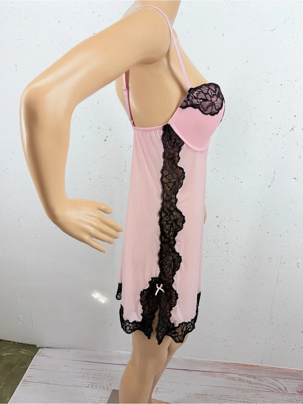 Victoria’s Secret size 34D Pink Black Lace Trim Push Up Bra Nighty Slip Dress